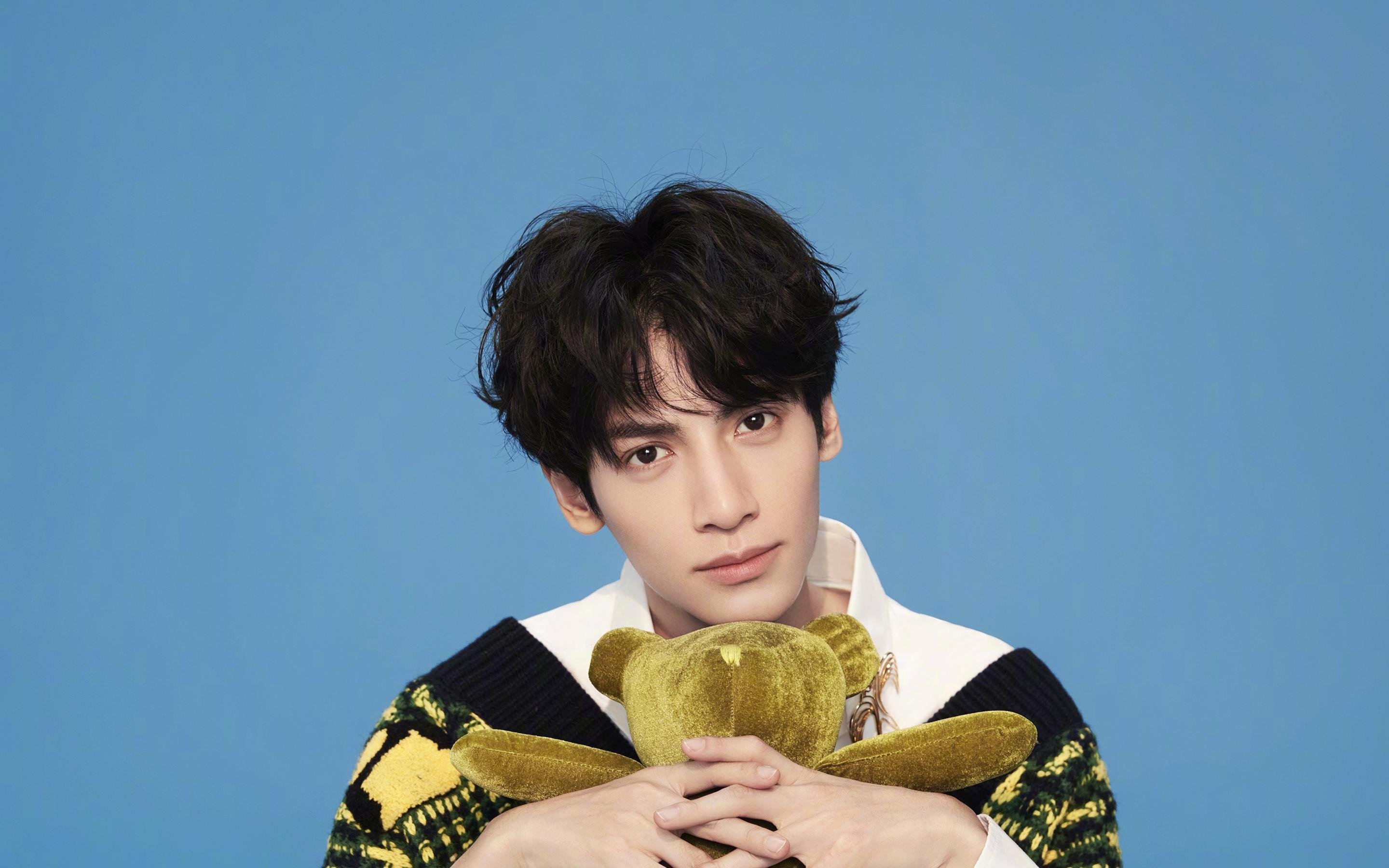 球迷创新应援，营造热烈比赛氛围，球队应援