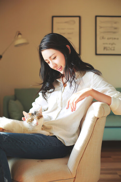 爱游戏全站-拜仁慨赠对手晋级，欧冠赛场风云，拜仁欧冠比赛记录