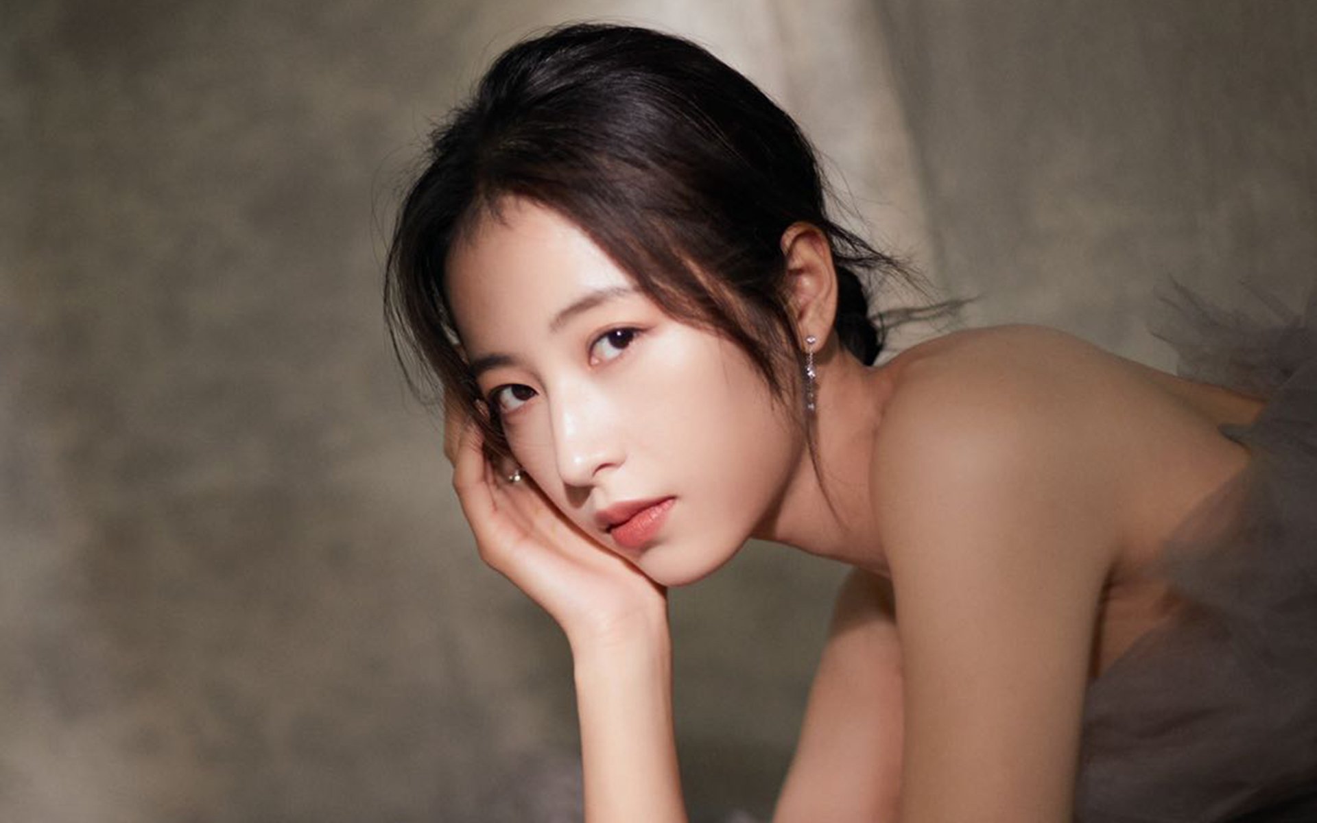 爱游戏娱乐-拜仁慕尼黑客场2-2战平科隆，遭遇平局，拜仁慕尼黑vs科隆视频直播